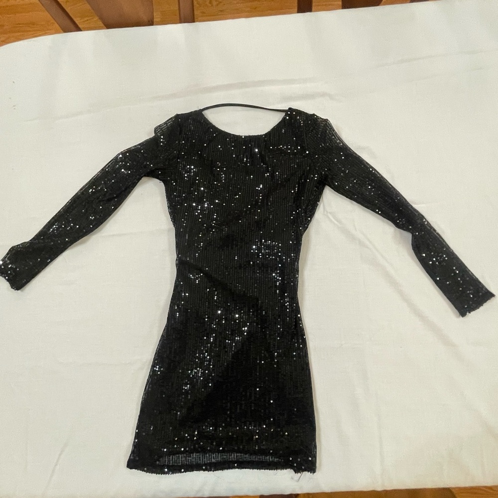 Very good quality! Loved it! Wished it fit me.